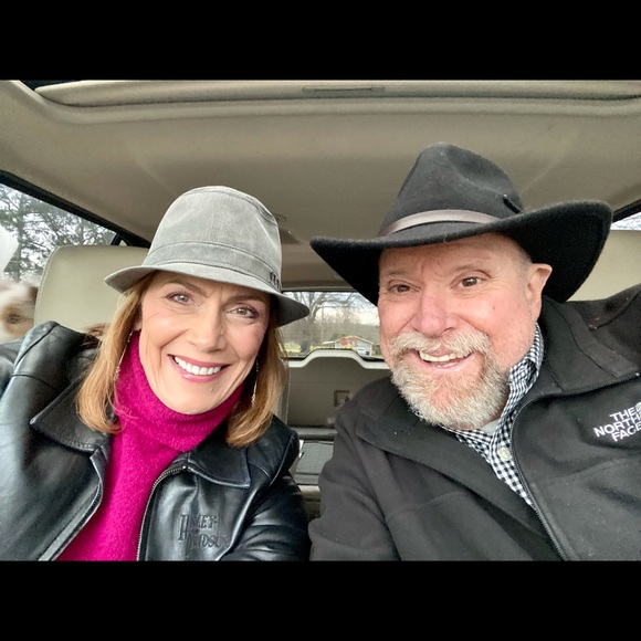 Meet your Posher, Alyce - Picture 3 of 12